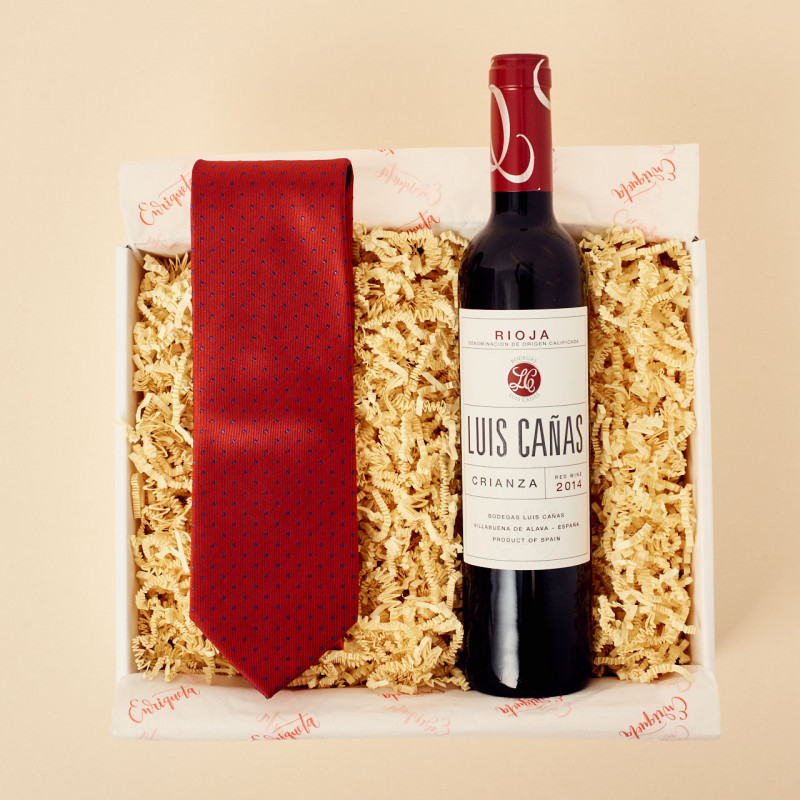 Sofisticación con vino y corbata