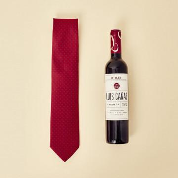 Sofisticación con vino y corbata