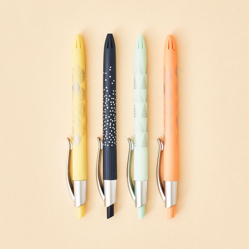 Pack bolígrafos Milan P1 Silver, colores azul, amarillo, verde y naranja. 