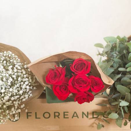 Floreando Caja Flores Frescas San Valentín